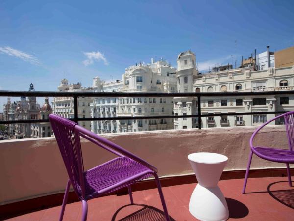 Casual Vintage Valencia : photo 10 de la chambre chambre double avec terrasse