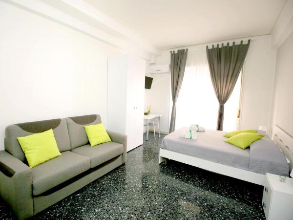 B&B Salernoway : photo 7 de la chambre chambre quadruple avec salle de bains privative