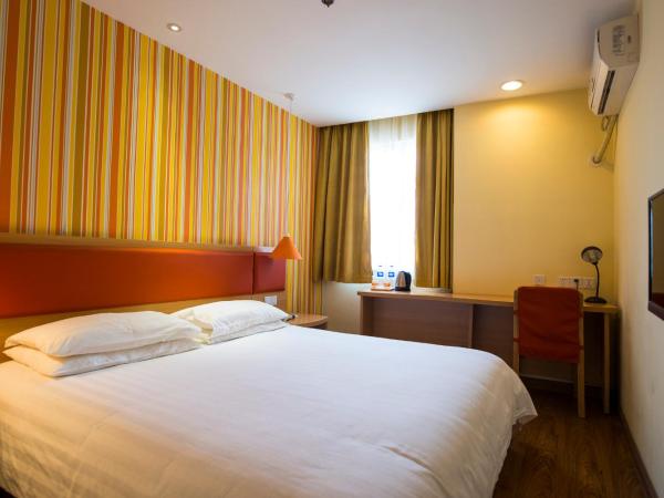 Home Inn Shenyang Shiyiwei Road Qingnian Street : photo 1 de la chambre chambre lit queen-size affaires pour citoyens de chine continentale