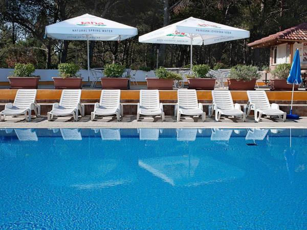 Hotel Pula : photo 8 de la chambre offre spéciale - forfait bien-être - chambre double ou lits jumeaux avec balcon