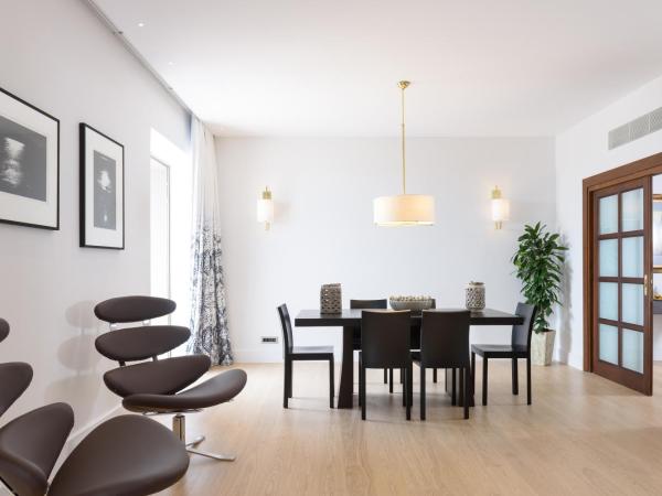 Aquila Atlantis Hotel : photo 8 de la chambre grand suite vue port