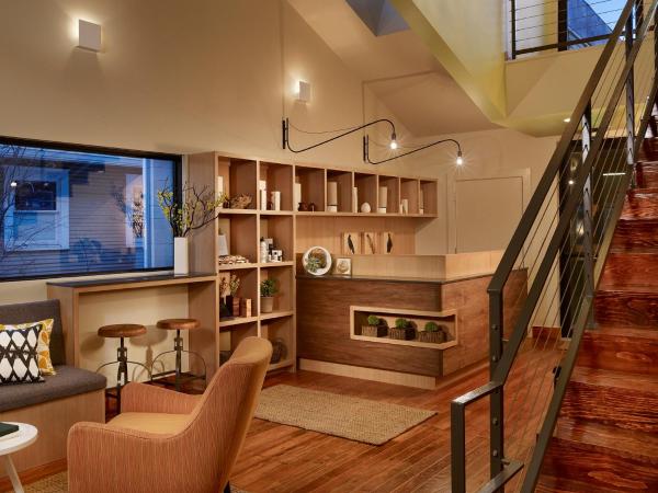 Heywood Hotel : photo 4 de la chambre chambre lit king-size - accessible aux personnes à mobilité réduite