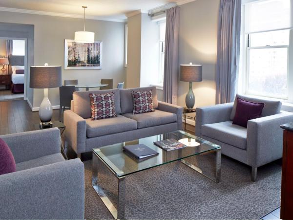 The Georgian Terrace : photo 2 de la chambre suite supérieure avec 2 chambres
