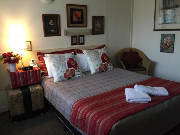 Airport Riverview Motel : photo 6 de la chambre chambre familiale