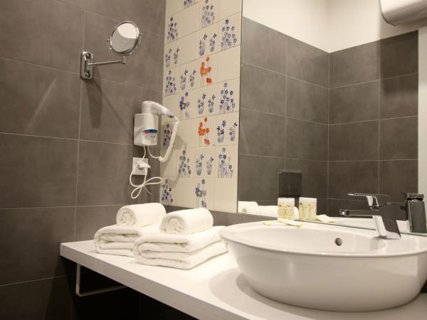 Hotel Riverside Alfama : photo 9 de la chambre chambre double ou lits jumeaux supérieure