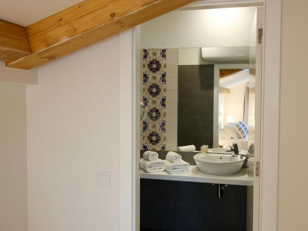 Hotel Riverside Alfama : photo 8 de la chambre chambre double ou lits jumeaux supérieure