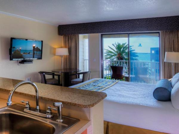 Sailport Waterfront Suites : photo 3 de la chambre suite studio de luxe - vue sur baie