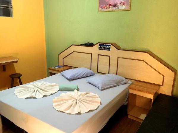 hotel Economico da SE : photo 2 de la chambre chambre double avec ventilateur