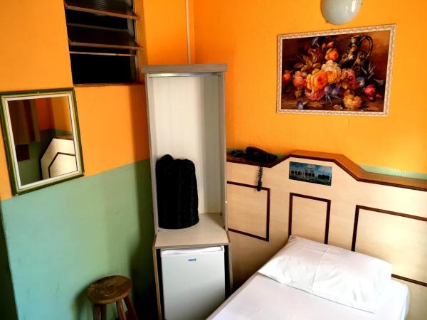 hotel Economico da SE : photo 3 de la chambre chambre simple classique avec climatisation