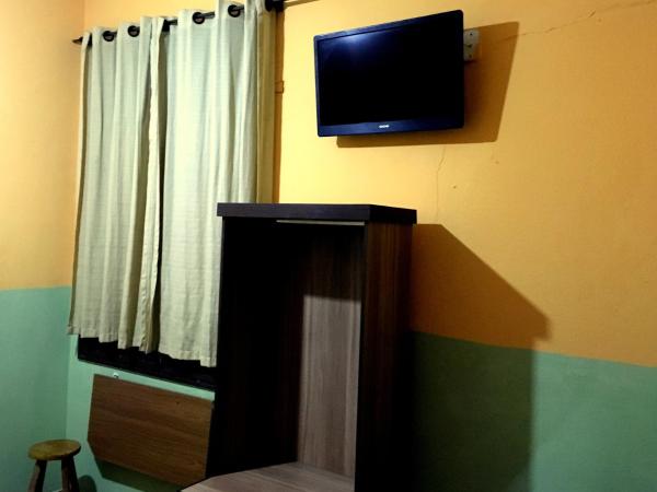 hotel Economico da SE : photo 4 de la chambre chambre triple avec ventilateur