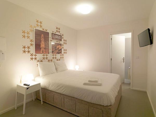 Uporto House Villa : photo 2 de la chambre chambre double avec salle de bains privative