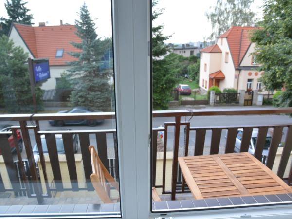 Wellness Vila Bohemia : photo 6 de la chambre chambre familiale avec balcon