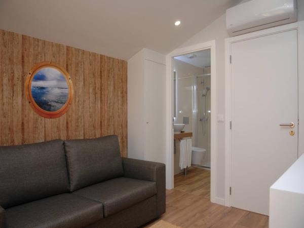 Marina Charming House : photo 1 de la chambre suite junior avec balcon