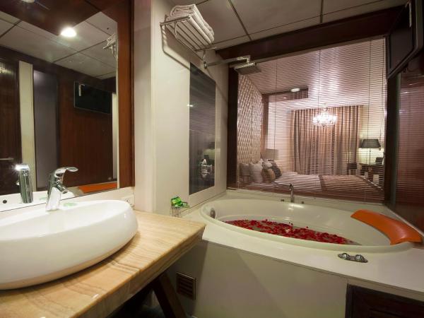Hotel Aura - New Delhi Railway Station : photo 8 de la chambre aura suite with private jacuzzi 