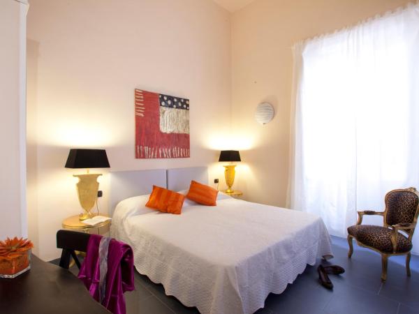 Palazzo Lombardo : photo 2 de la chambre chambre double ou lits jumeaux classique - annexe