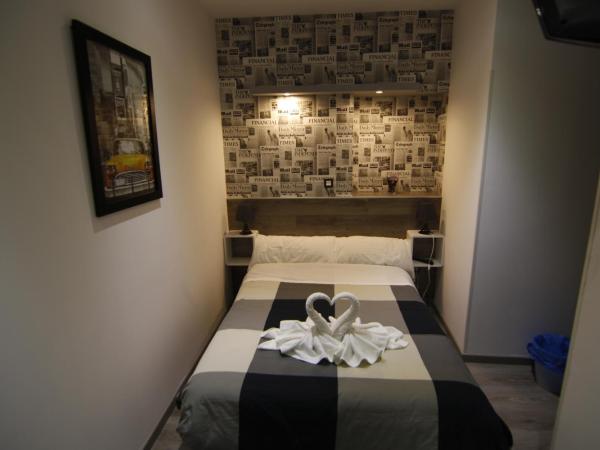 Hostal MH Fuencarral : photo 1 de la chambre chambre double