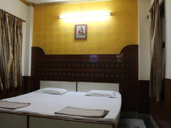 Hotel Ajay International : photo 7 de la chambre chambre double deluxe