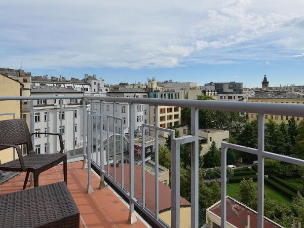 EA Hotel Julis : photo 6 de la chambre suite junior 5 sens – vue sur jardin