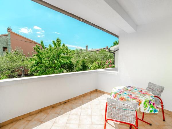 Guest House Marica : photo 2 de la chambre chambre double avec salle de bains séparée