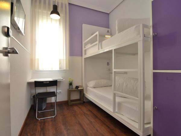 Far Home Atocha : photo 5 de la chambre chambre lits jumeaux Économique avec salle de bains commune