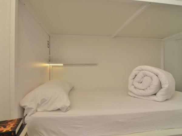 Far Home Atocha : photo 6 de la chambre chambre lits jumeaux Économique avec salle de bains commune