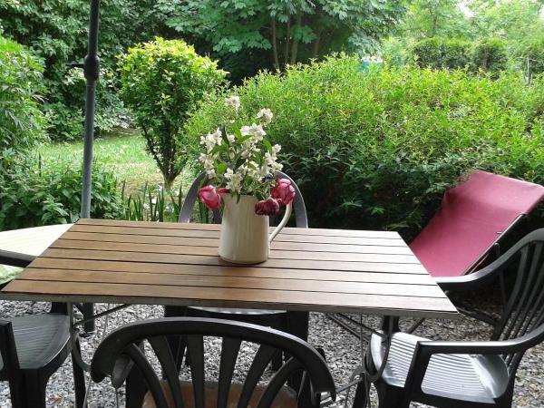 À la Petite Maison : photo 9 de la chambre appartement avec douche