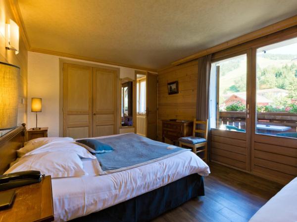 Hotel La Montagne : photo 4 de la chambre chambre triple supérieure