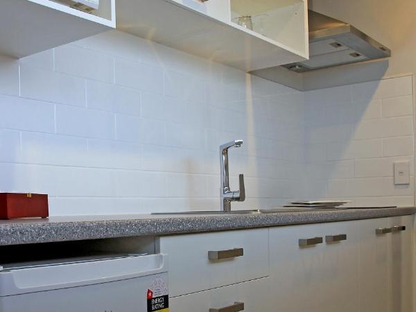 Acacia Lake View Motel : photo 2 de la chambre studio deluxe aux Étages supérieurs (aile lac)