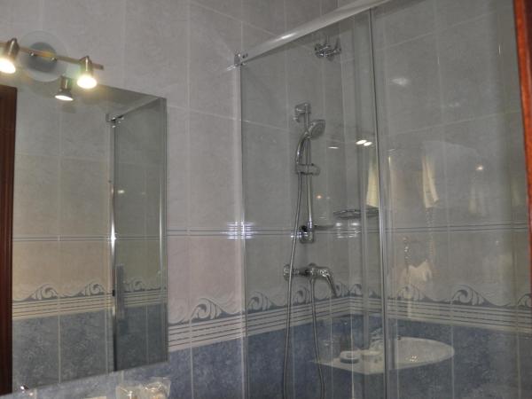 Pension Alameda : photo 3 de la chambre chambre double ou lits jumeaux extérieure