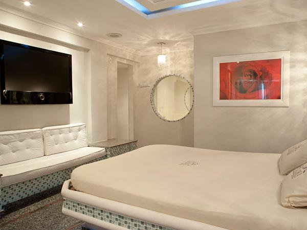 Hotel Itaoka (Adults Only) : photo 5 de la chambre chambre lit queen-size avec baignoire spa et sauna