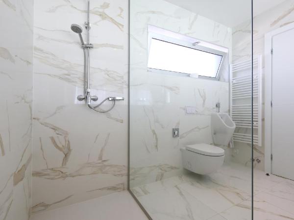 B&B Demar Residence & Dependance : photo 4 de la chambre chambre de luxe avec terrasse - vue sur mer