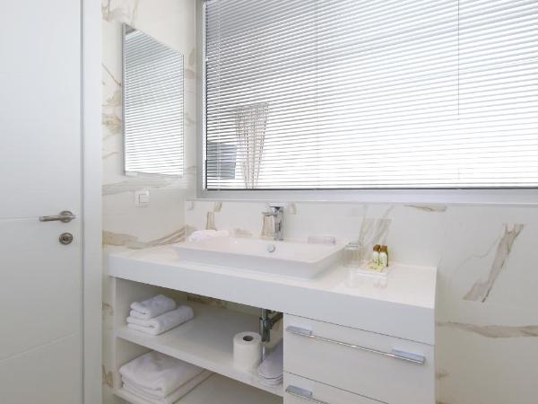 B&B Demar Residence & Dependance : photo 5 de la chambre chambre de luxe avec terrasse - vue sur mer