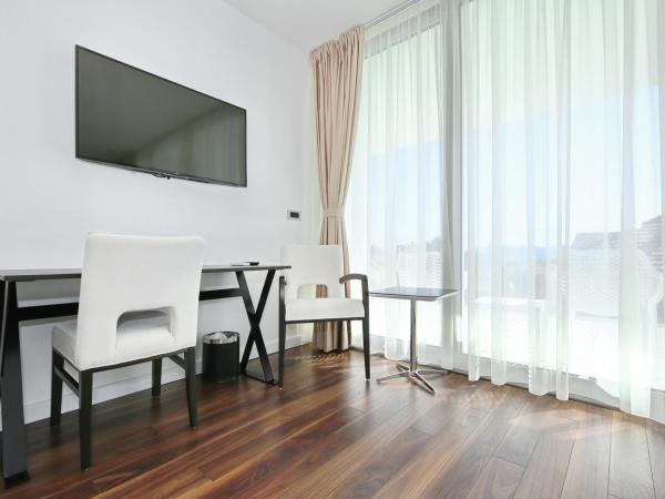 B&B Demar Residence & Dependance : photo 6 de la chambre chambre de luxe avec terrasse - vue sur mer