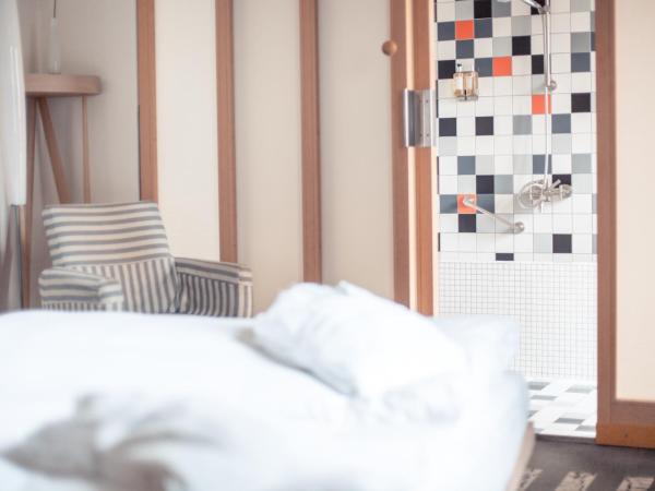 Hotel Bleibtreu Berlin by Golden Tulip : photo 2 de la chambre chambre supérieure lit queen-size