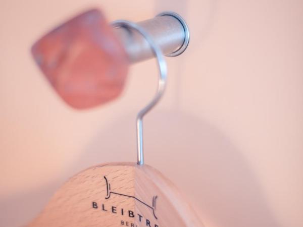 Hotel Bleibtreu Berlin by Golden Tulip : photo 2 de la chambre chambre standard lit queen-size