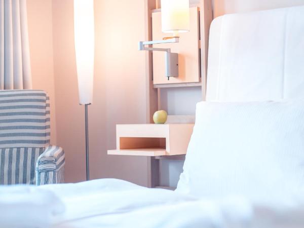 Hotel Bleibtreu Berlin by Golden Tulip : photo 4 de la chambre chambre standard lit queen-size