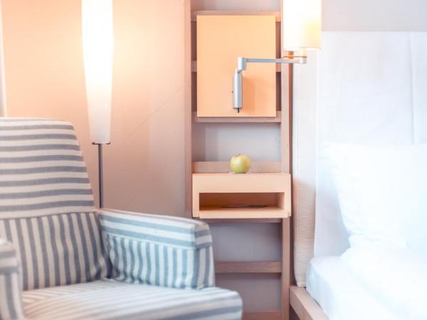 Hotel Bleibtreu Berlin by Golden Tulip : photo 5 de la chambre chambre standard lit queen-size