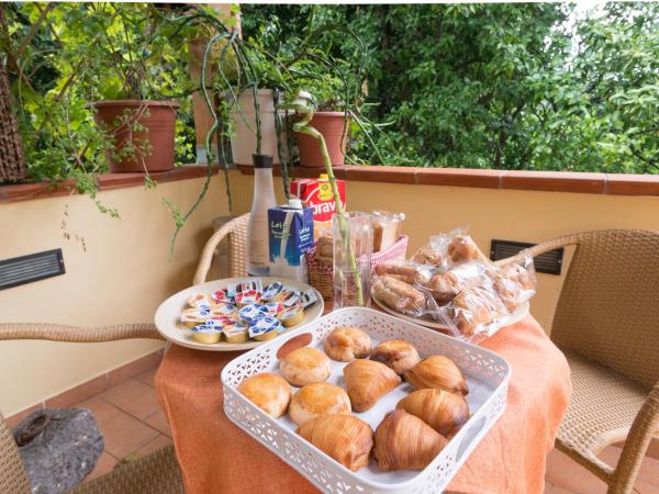 Alla Corte del Re Dimora Storica : photo 9 de la chambre chambre triple avec salle de bains privative