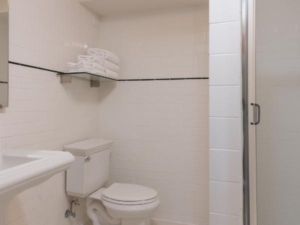 The Greens Hotel on Del Paso : photo 1 de la chambre chambre standard lit queen-size