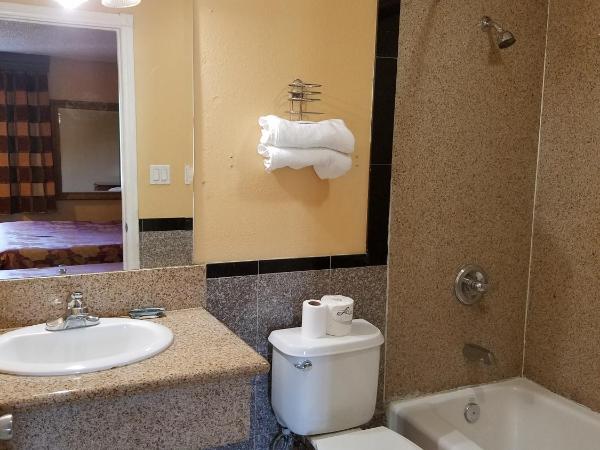 Central Inn Motel : photo 2 de la chambre chambre lit king-size