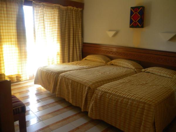 Sidi Harazem : photo 2 de la chambre chambre triple