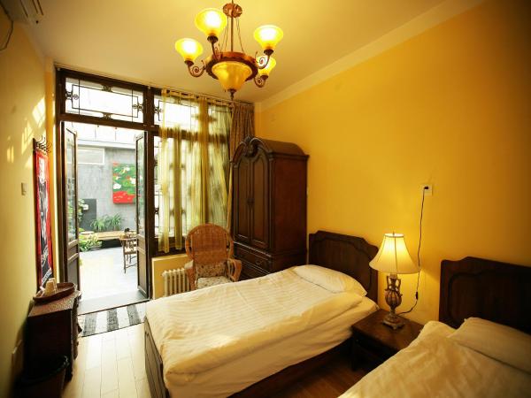 Kelly‘s Courtyard Hotel : photo 3 de la chambre chambre lits jumeaux