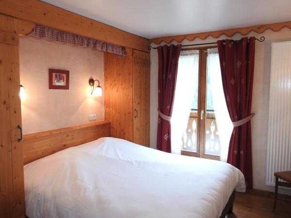 Hôtel Belalp : photo 1 de la chambre chambre double - vue sur vallée