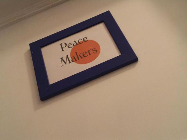 Ritz & Freud Guest House : photo 2 de la chambre chambre lits jumeaux avec salle de bains privative séparée