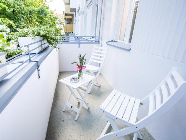 Anna 1908 : photo 2 de la chambre hébergement fine avec balcon