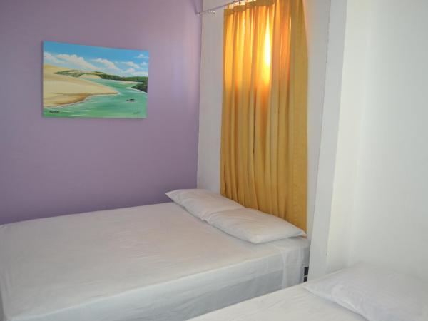 Pousada do Castelo : photo 3 de la chambre chambre quadruple avec salle de bains