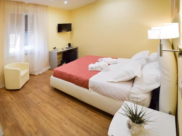 Le Veneri Del Golfo : photo 7 de la chambre grande chambre double 