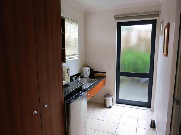 ASURE Ascot Motor Inn : photo 6 de la chambre studio lit queen-size - accessible aux personnes à mobilité réduite