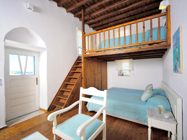 Mykonos Beach Hotel : photo 3 de la chambre chambre familiale - vue sur mer