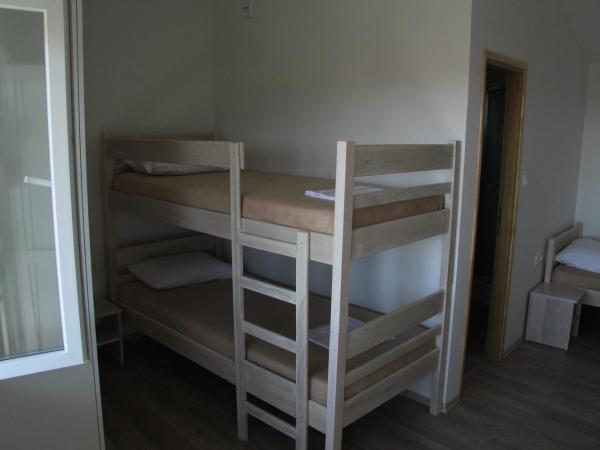 Novalja Inn 2 : photo 3 de la chambre chambre quadruple standard